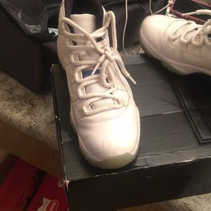 Jordan 11 legend blue